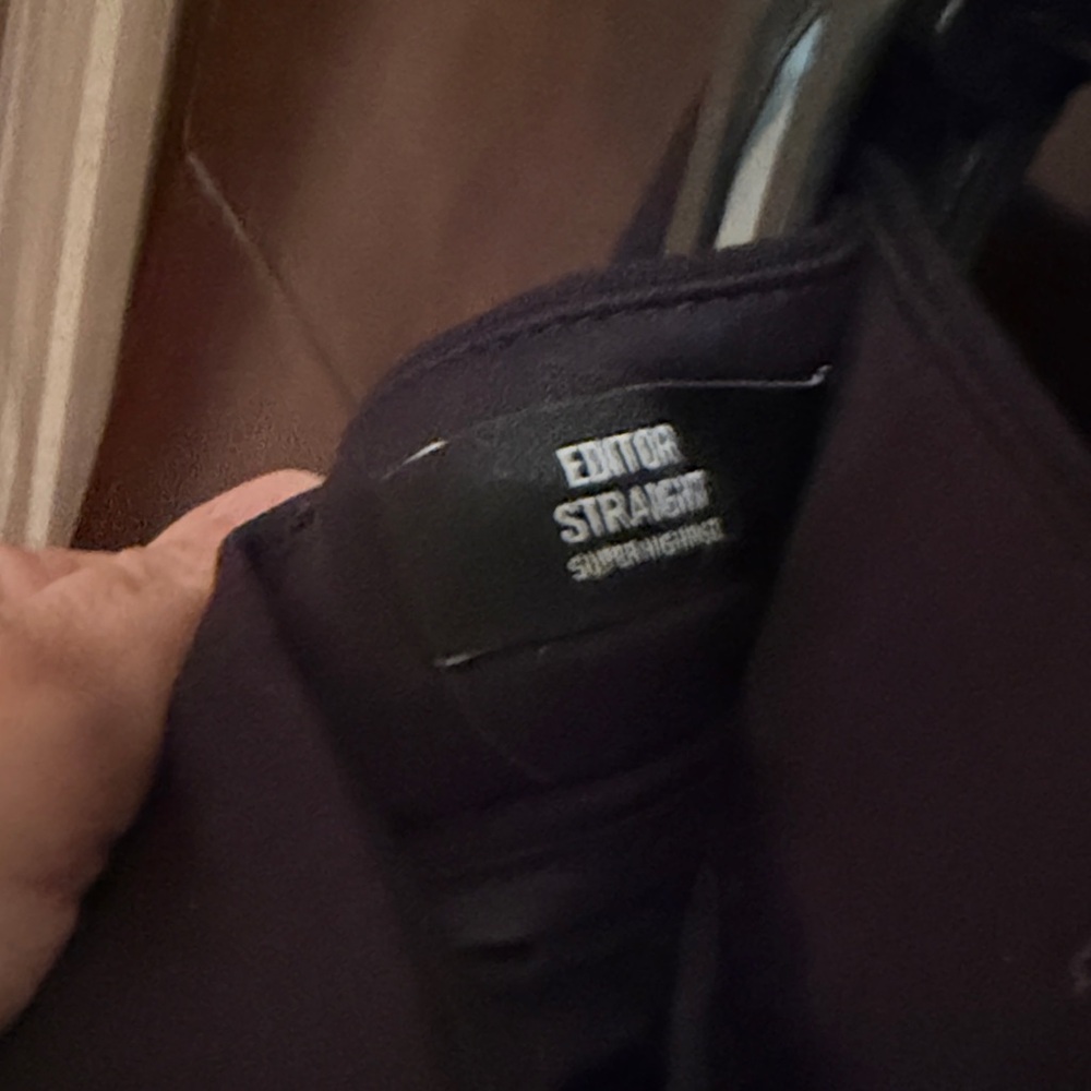 Express Black Ankle Pants - Picture 3 of 4